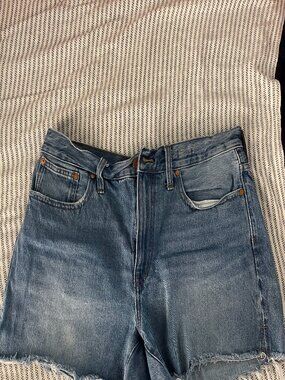 Madewell Relaxed Mid Length Denim Shorts Medium Wash Cutoff